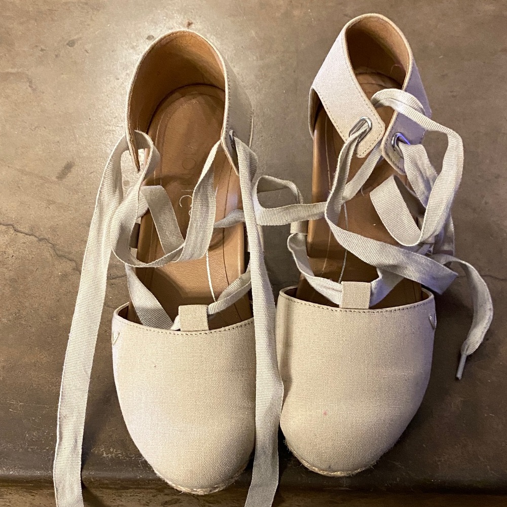 Vionic Women's Beige Espadrille Wedges with Wrap Laces